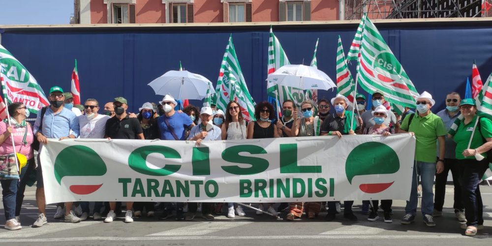 La CISL in piazza rivendica un nuovo patto sociale perchè cresca insieme tutto il paese